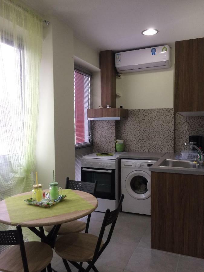 Cozy Apartment Near To The Airport Kouvarás Extérieur photo