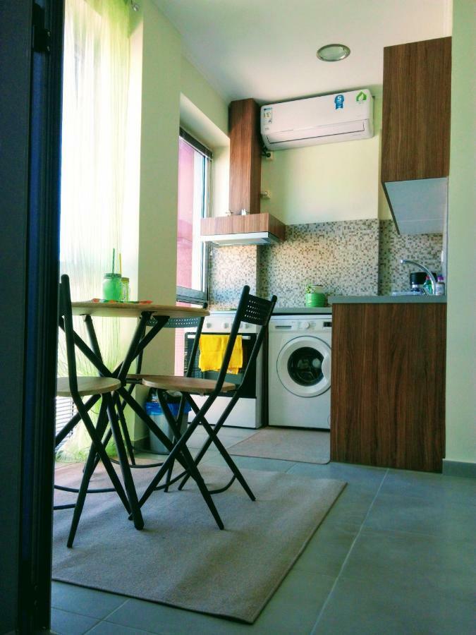 Cozy Apartment Near To The Airport Kouvarás Extérieur photo